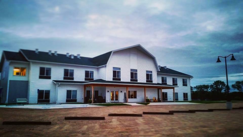 Lakes Inn At Dunvilla Exterior photo