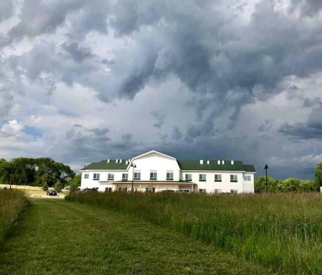 Lakes Inn At Dunvilla Exterior photo